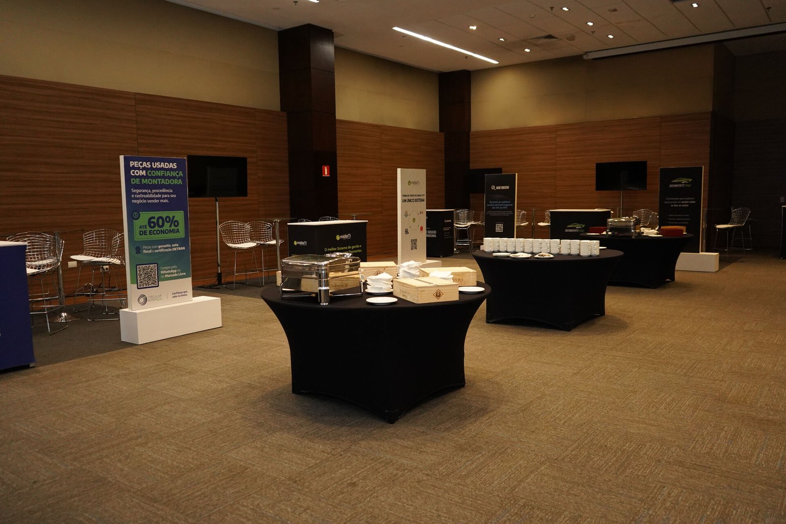 Área de exposição e networking